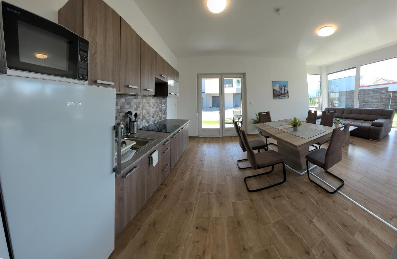 Ferienwohnung Zea Apartmanhaz Balatonfenyves Exterior foto