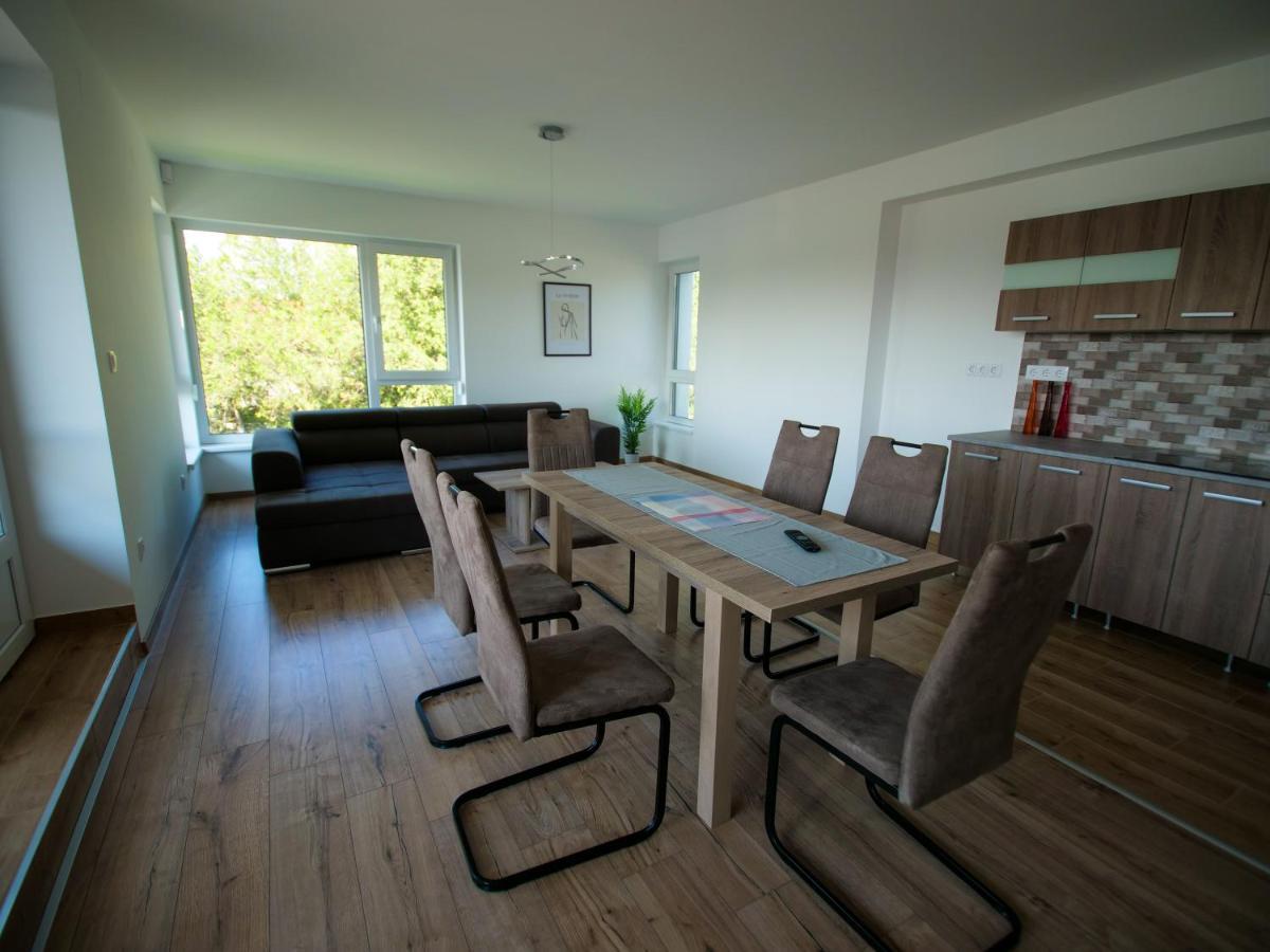 Ferienwohnung Zea Apartmanhaz Balatonfenyves Exterior foto