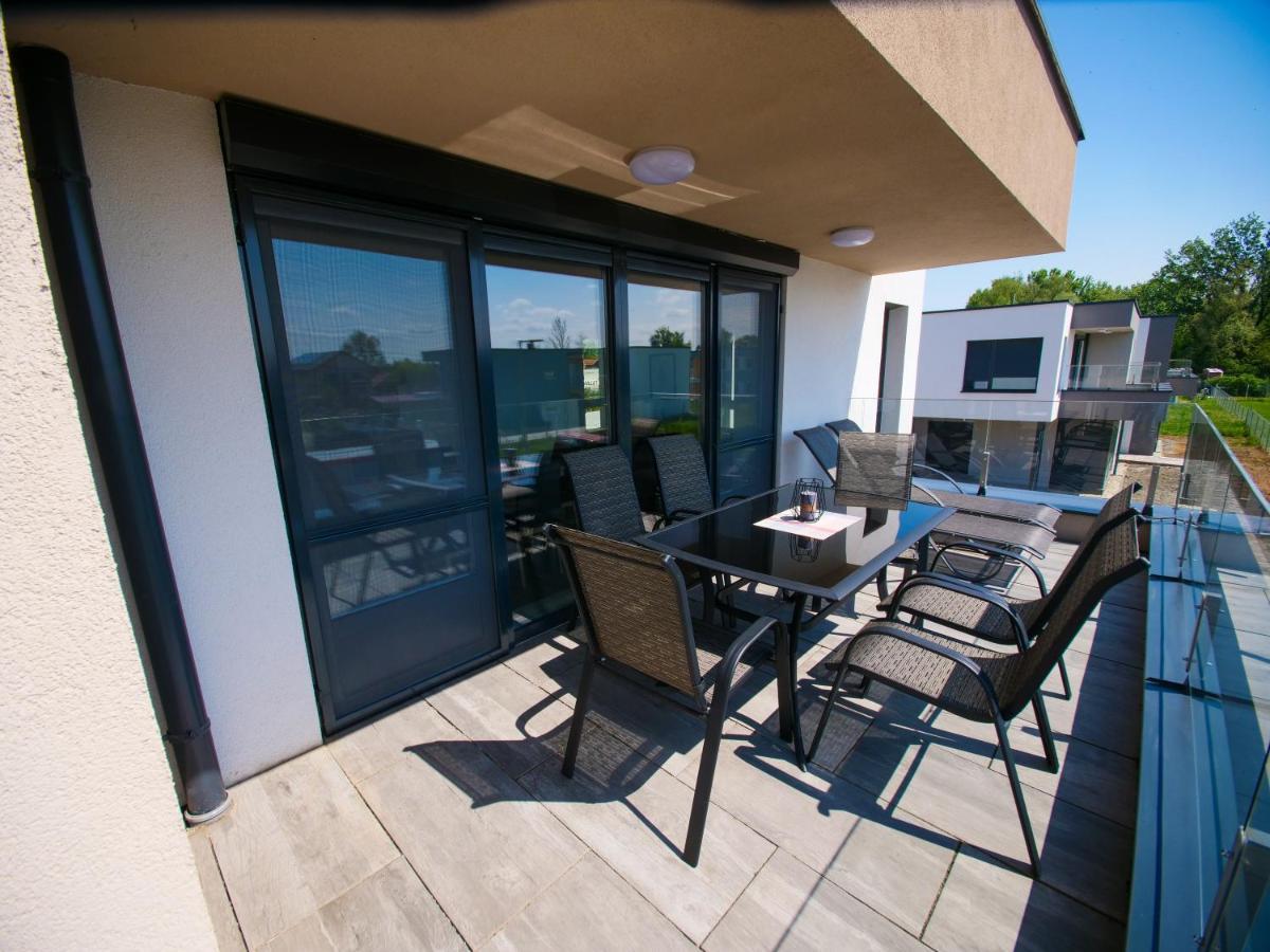 Ferienwohnung Zea Apartmanhaz Balatonfenyves Exterior foto